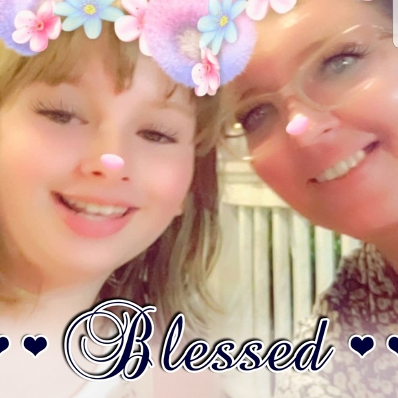 Meet your Posher, Sara - Picture 1 of 1